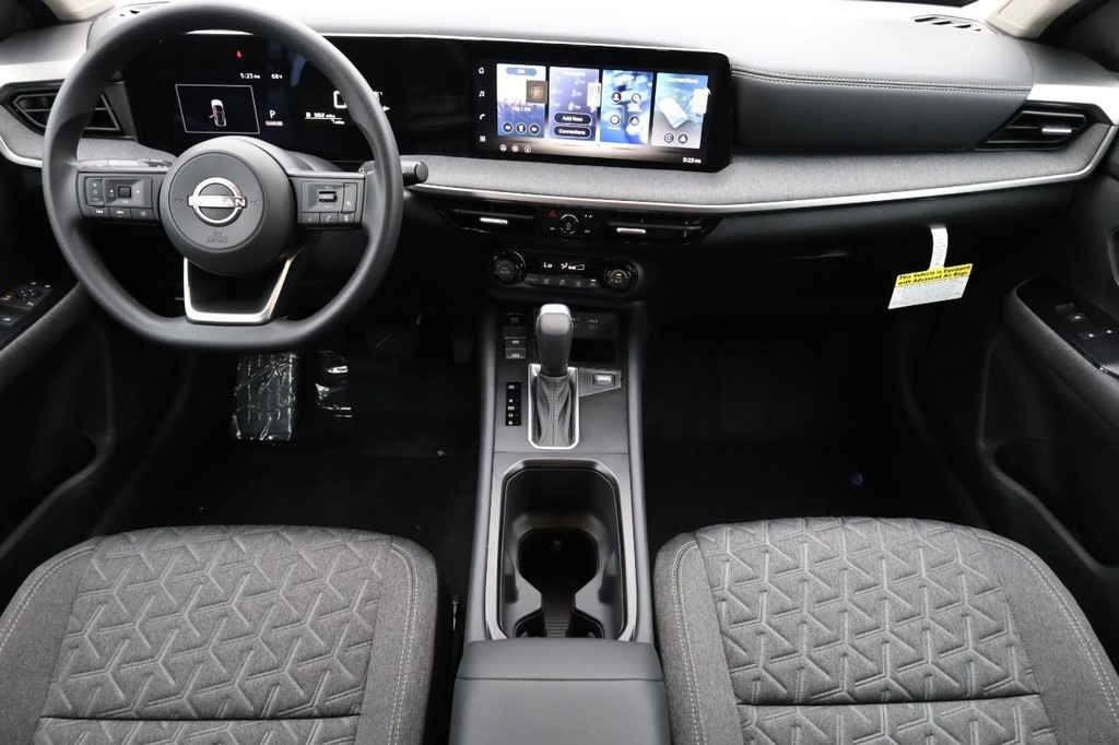 Nissan Kicks Vehicle Image 22