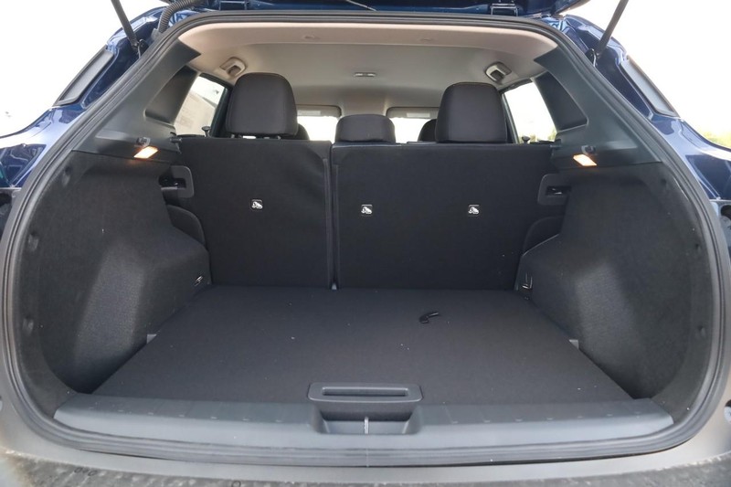 Nissan Kicks Vehicle Image 07