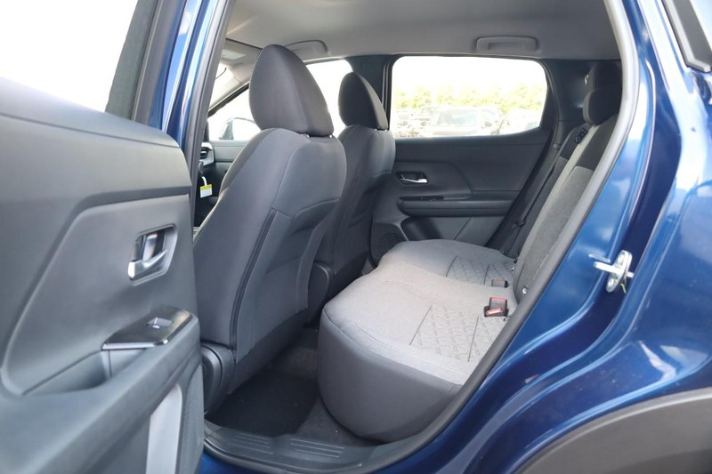 Nissan Kicks Vehicle Image 21