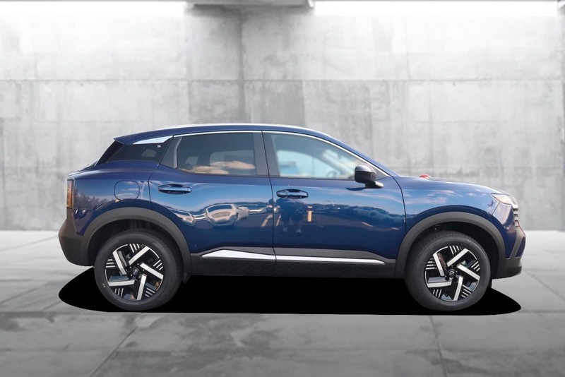 Nissan Kicks Vehicle Image 05