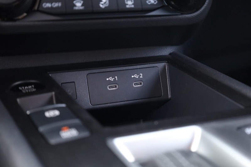 Nissan Kicks Vehicle Image 15