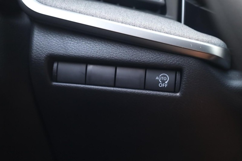 Nissan Kicks Vehicle Image 19