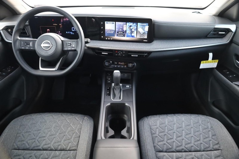 Nissan Kicks Vehicle Image 22