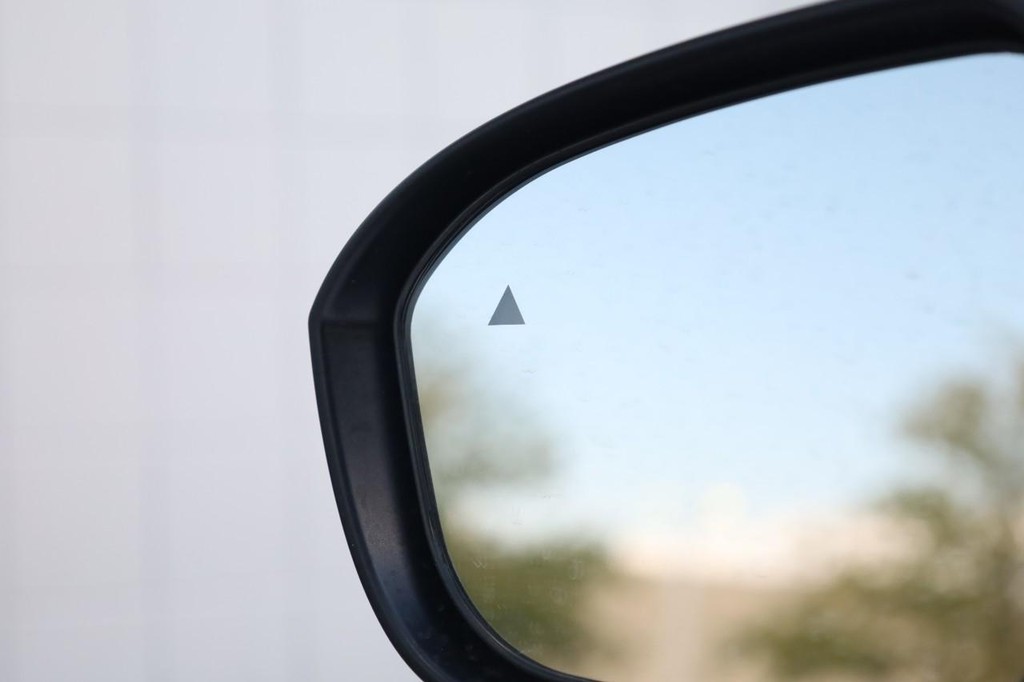 Nissan Kicks Vehicle Image 19