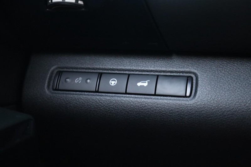Nissan Pathfinder Vehicle Image 20