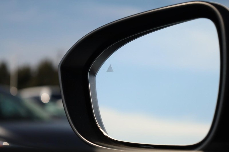 Nissan Rogue Vehicle Image 19