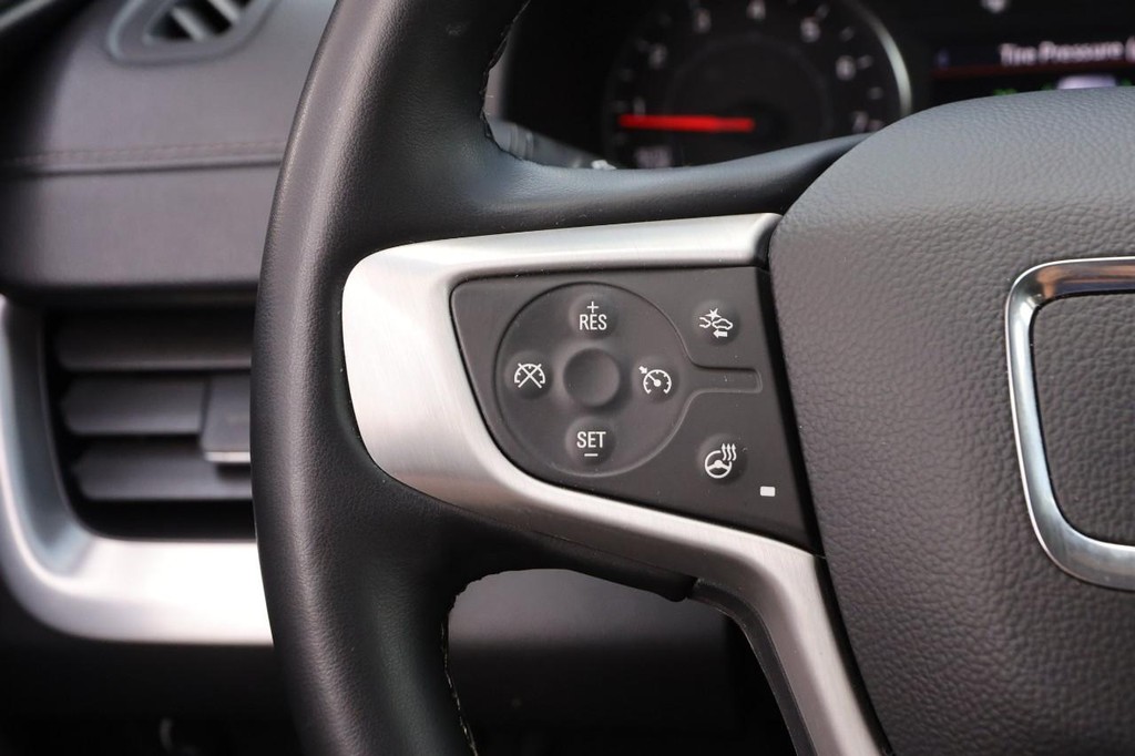 GMC Terrain Vehicle Image 12