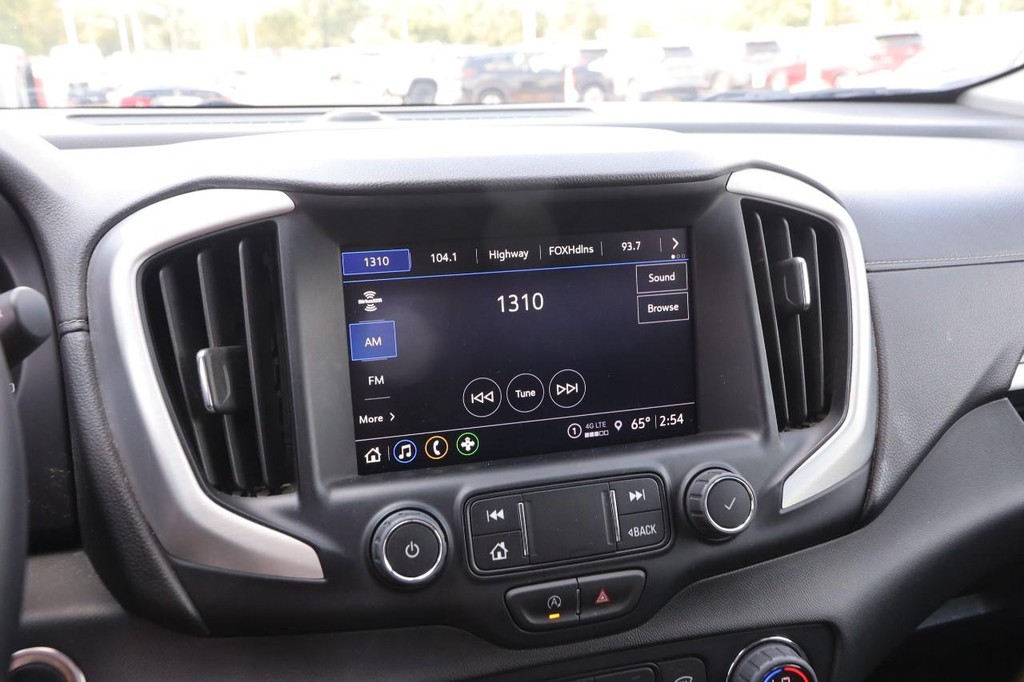 GMC Terrain Vehicle Image 16