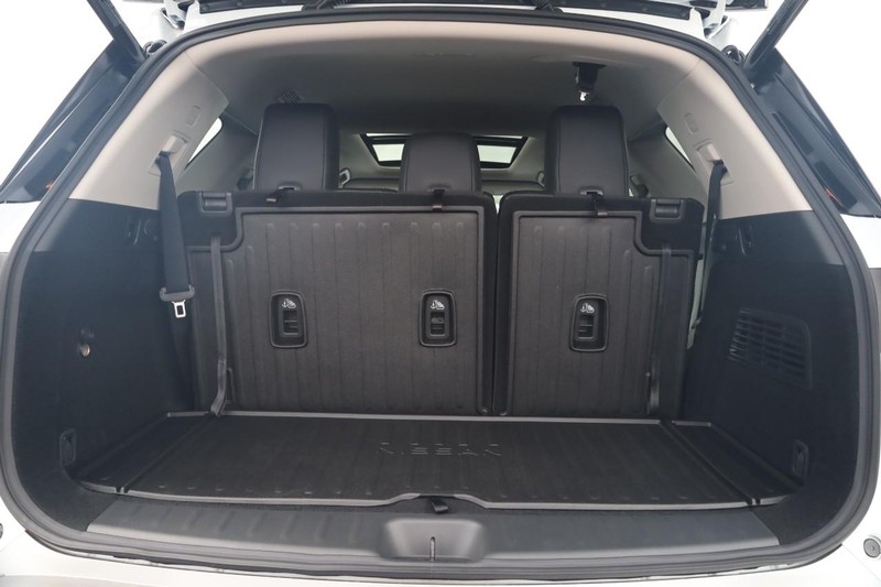 Nissan Pathfinder Vehicle Image 07