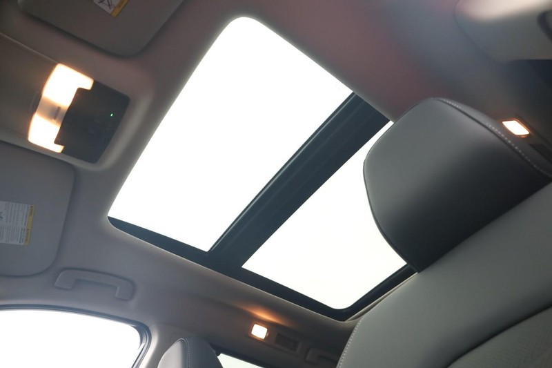 Nissan Pathfinder Vehicle Image 11