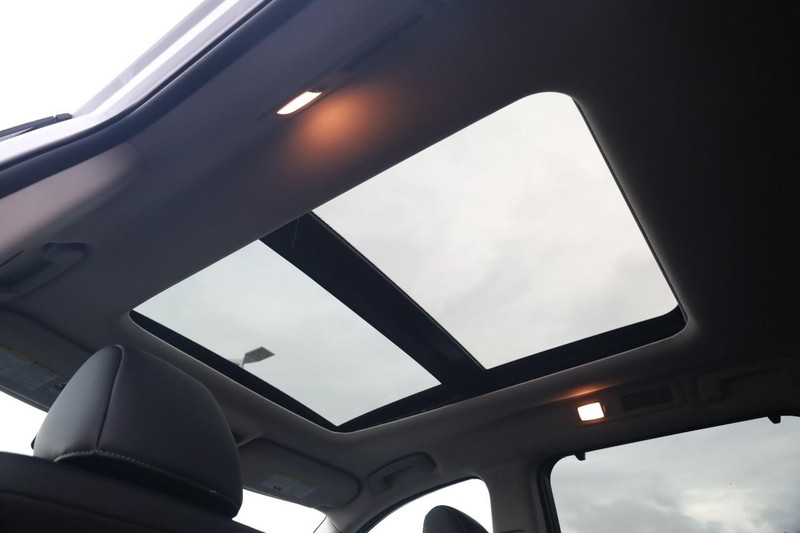 Nissan Pathfinder Vehicle Image 12