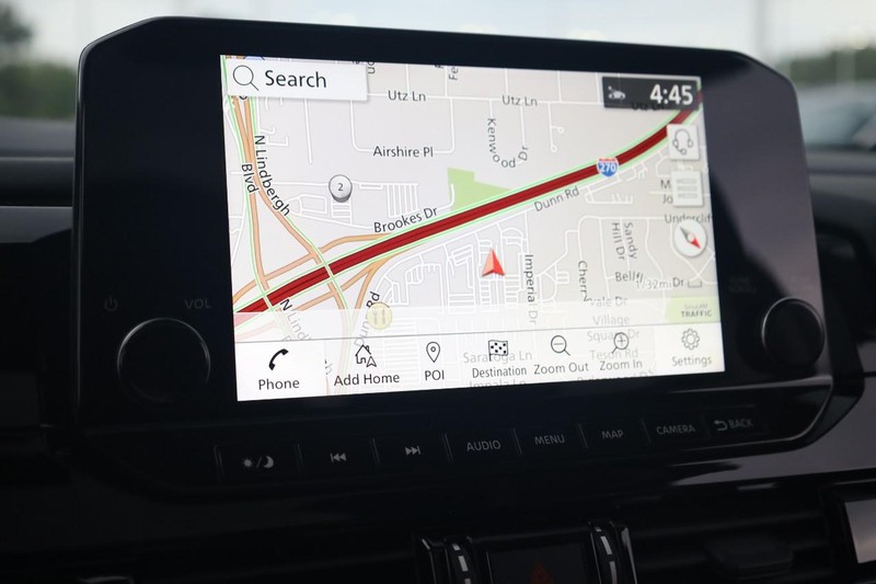 Nissan Pathfinder Vehicle Image 16