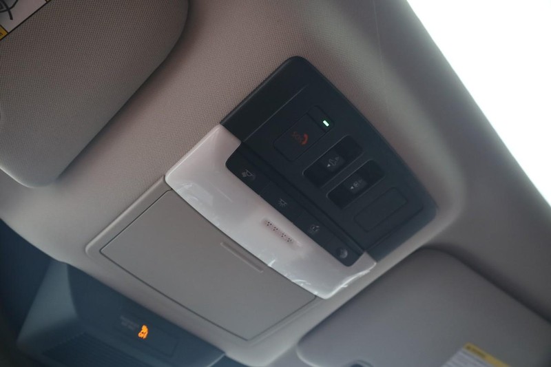 Nissan Pathfinder Vehicle Image 21