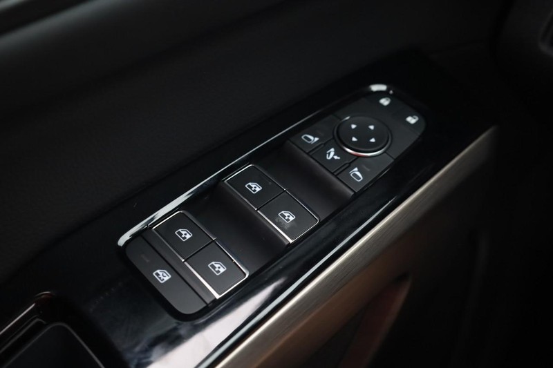 Nissan Pathfinder Vehicle Image 22