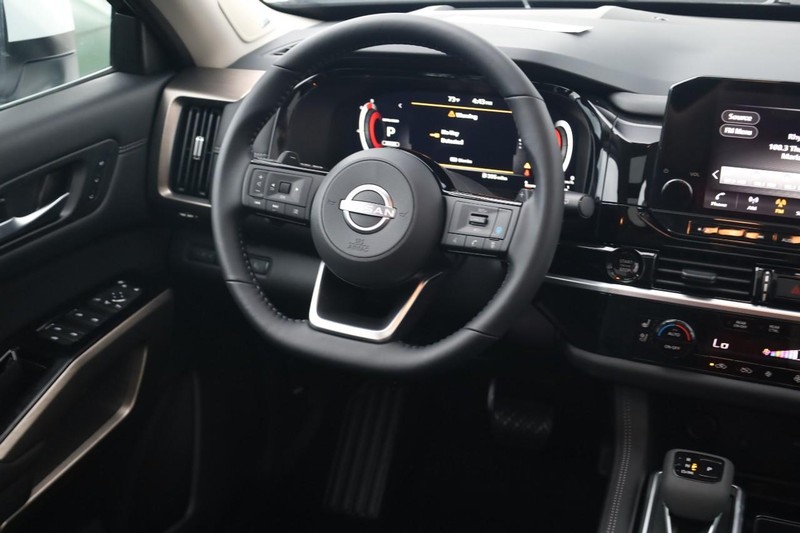 Nissan Pathfinder Vehicle Image 28