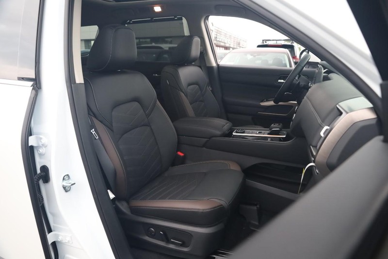 Nissan Pathfinder Vehicle Image 31