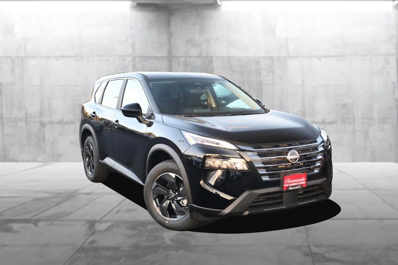 Nissan Rogue Vehicle Image 02