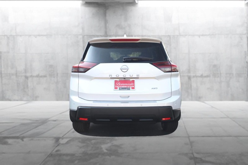 Nissan Rogue Vehicle Image 06