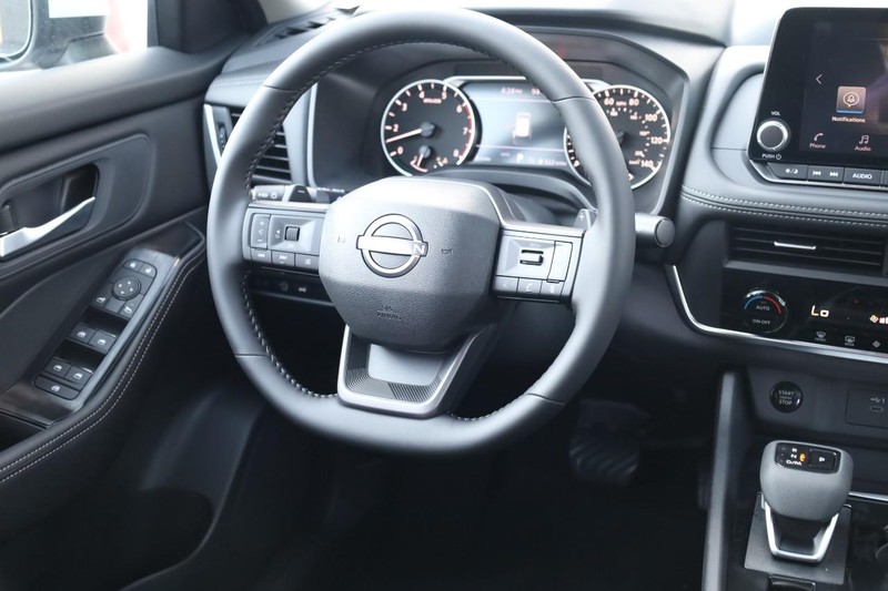 Nissan Rogue Vehicle Image 23