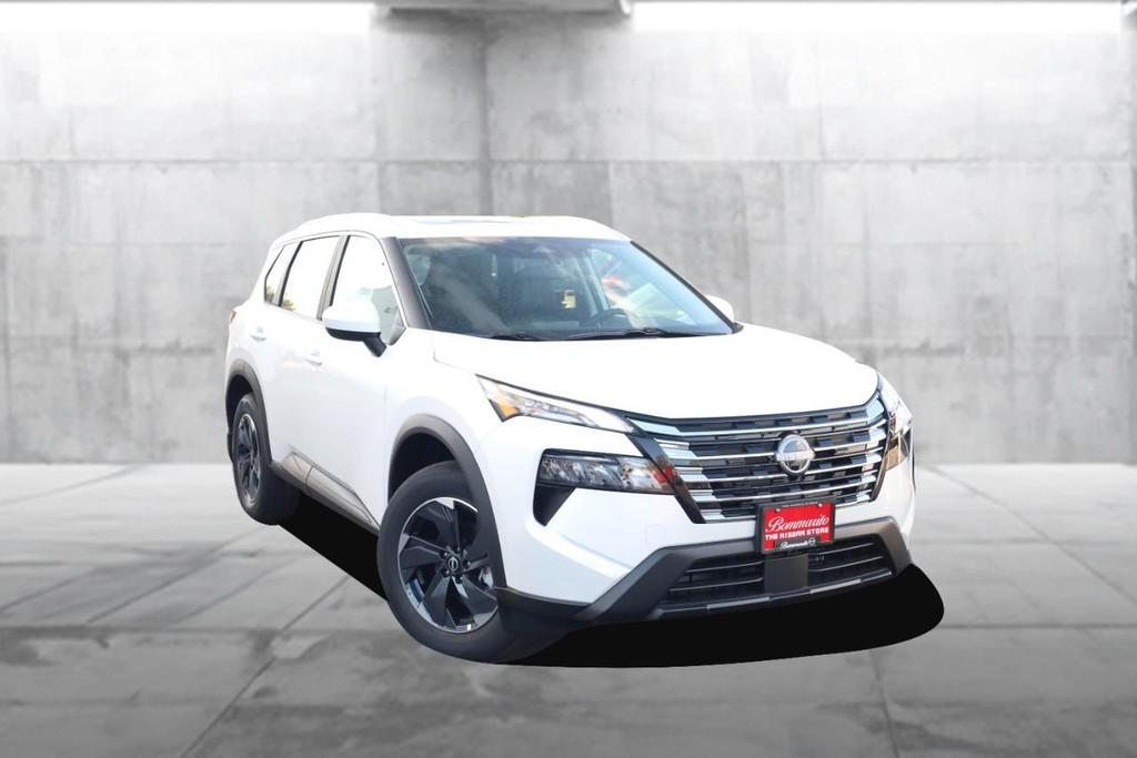 Nissan Rogue Vehicle Image 02