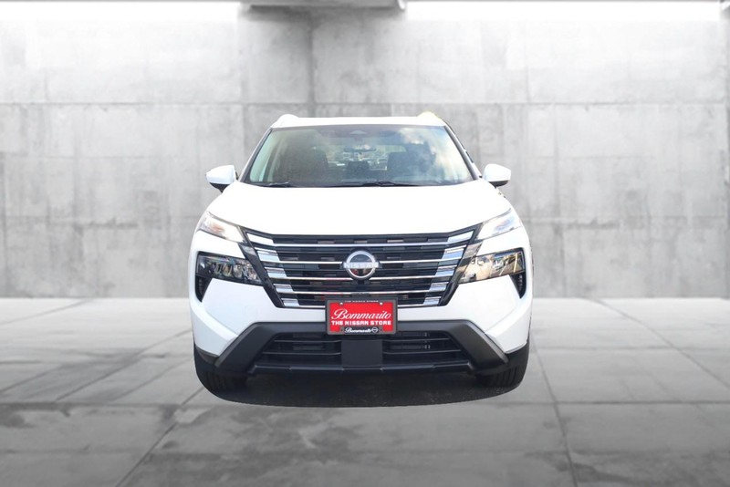 Nissan Rogue Vehicle Image 04