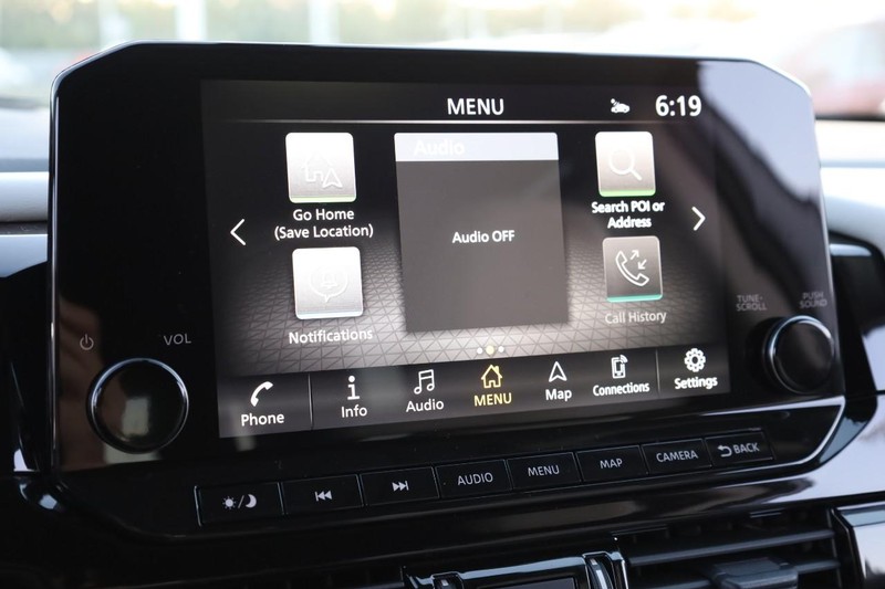 Nissan Pathfinder Vehicle Full-screen Gallery Image 13