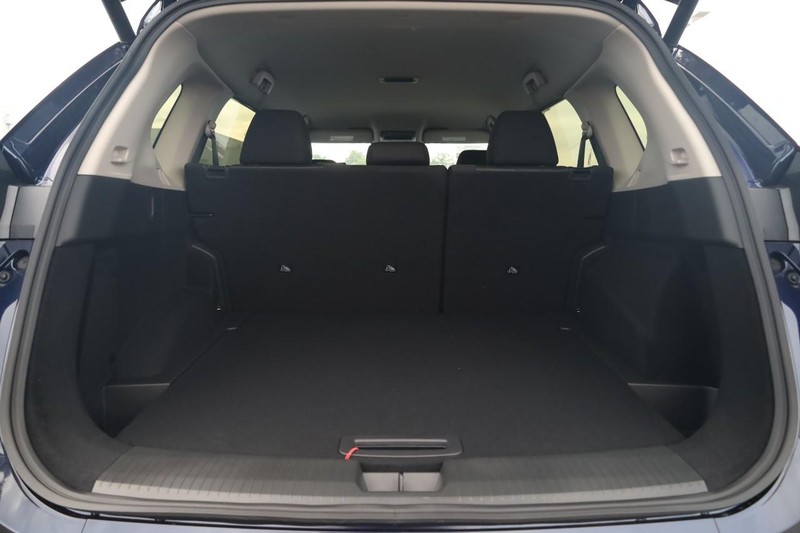 Nissan Rogue Vehicle Full-screen Gallery Image 7