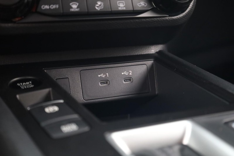 Nissan Kicks Vehicle Image 15