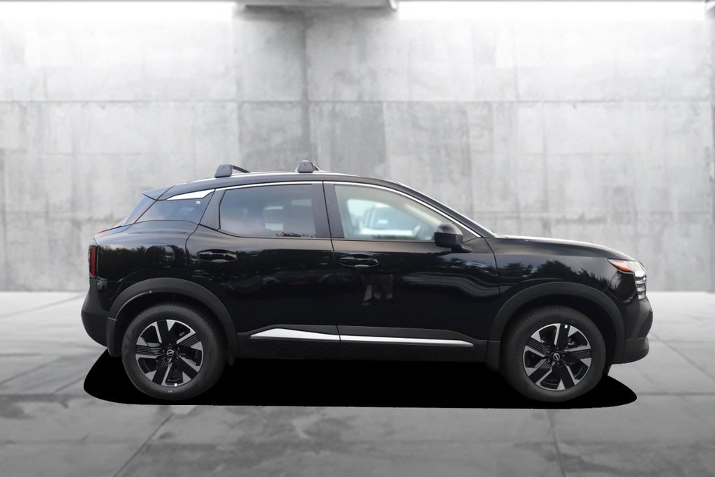 Nissan Kicks Vehicle Image 05
