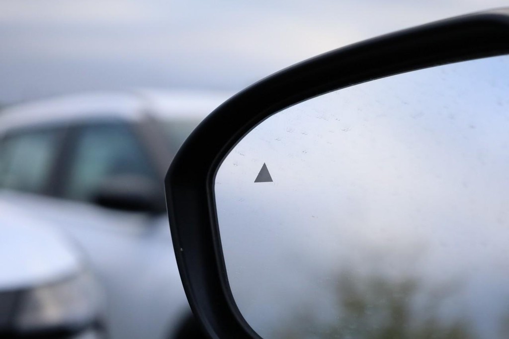 Nissan Kicks Vehicle Image 21