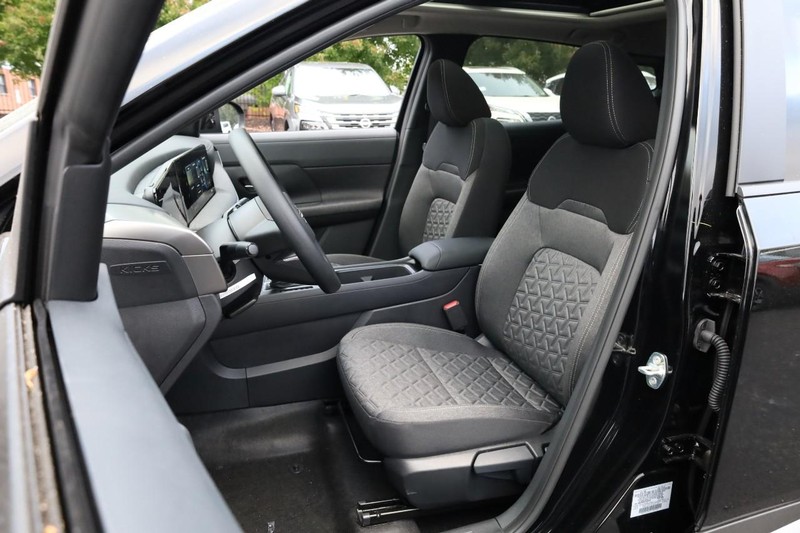 Nissan Kicks Vehicle Image 10