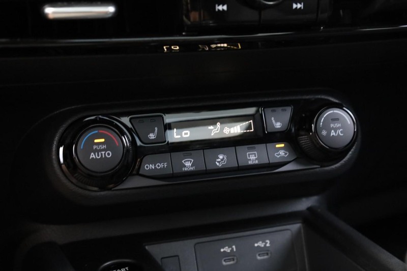 Nissan Kicks Vehicle Image 16