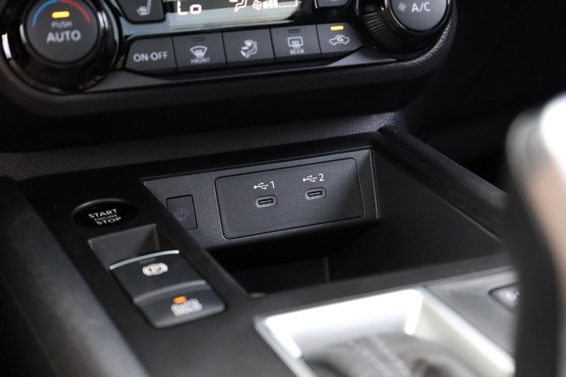 Nissan Kicks Vehicle Image 17