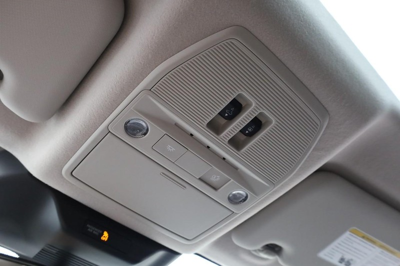 Nissan Kicks Vehicle Image 19