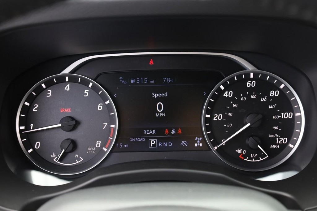 Nissan Frontier Vehicle Image 10