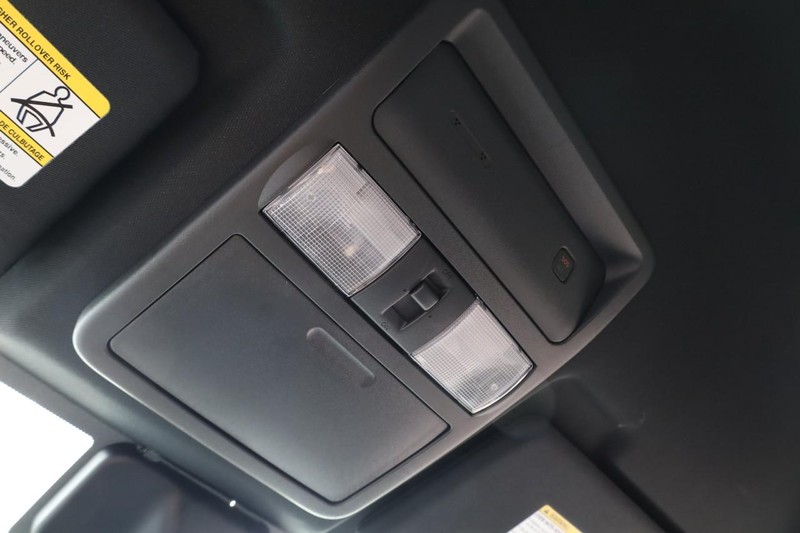 Nissan Frontier Vehicle Image 16