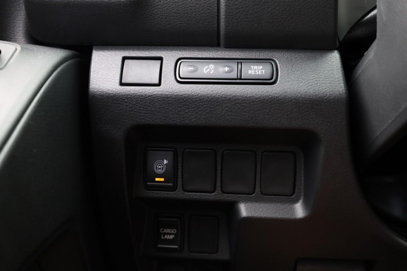 Nissan Frontier Vehicle Image 18