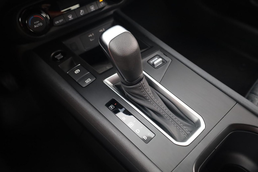 Nissan Kicks Vehicle Image 16