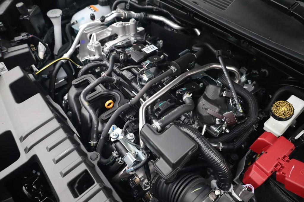 Nissan Kicks Vehicle Image 25