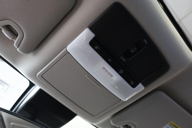 Nissan Altima Vehicle Full-screen Gallery Image 16