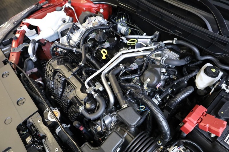 Nissan Altima Vehicle Full-screen Gallery Image 24