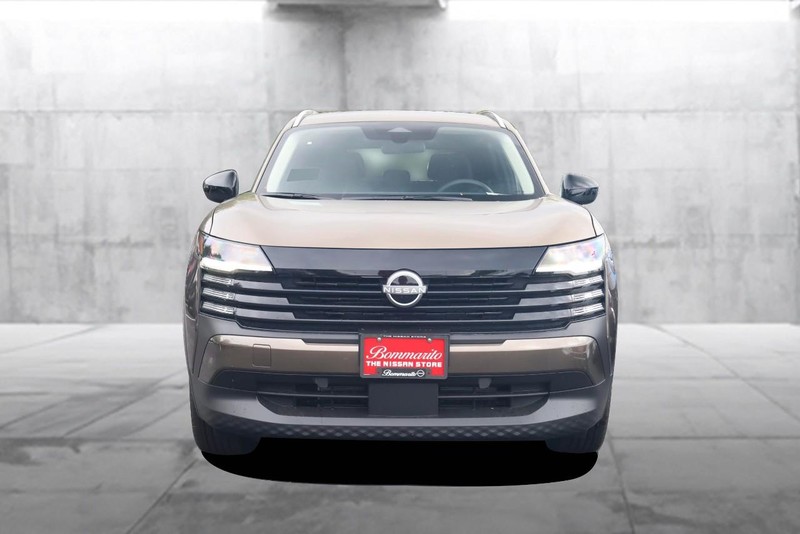 Nissan Kicks Vehicle Full-screen Gallery Image 4