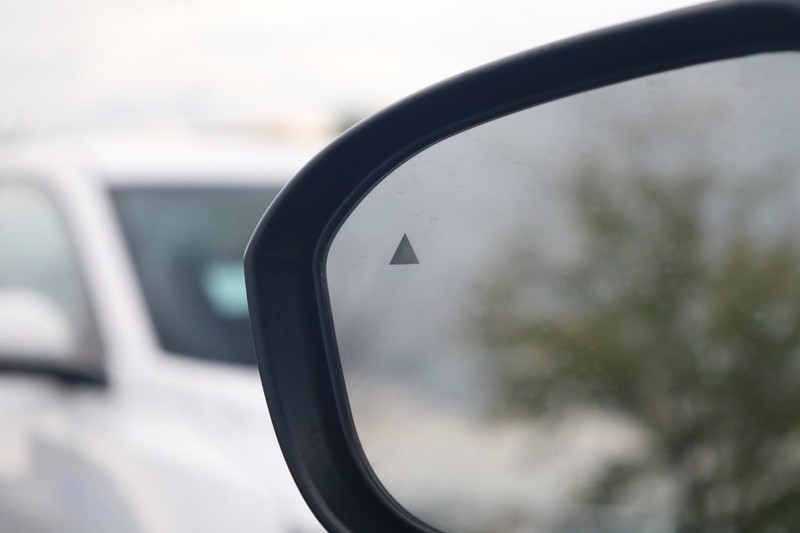 Nissan Kicks Vehicle Full-screen Gallery Image 20