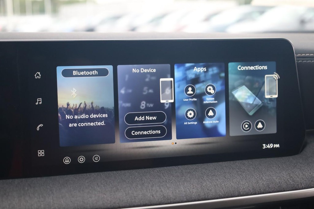 Nissan Kicks Vehicle Image 11