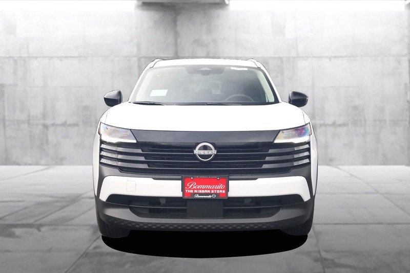 Nissan Kicks Vehicle Image 04