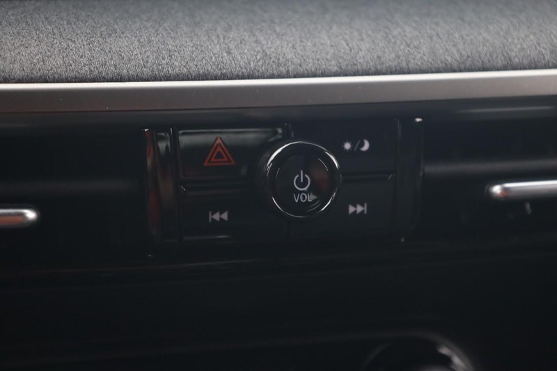 Nissan Kicks Vehicle Image 13