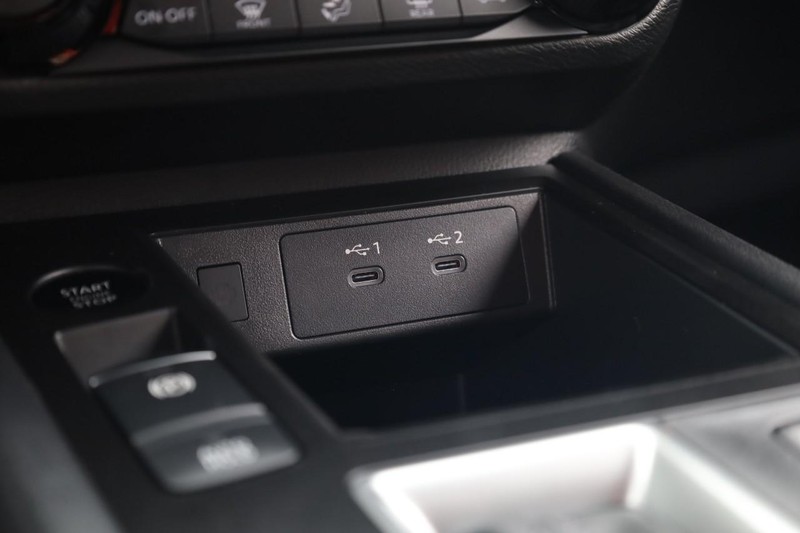 Nissan Kicks Vehicle Image 15