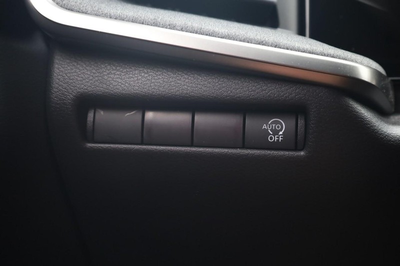 Nissan Kicks Vehicle Image 19