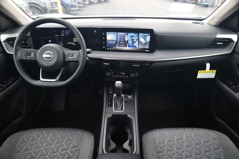 Nissan Kicks Vehicle Image 22