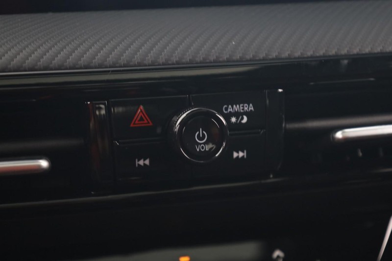 Nissan Kicks Vehicle Image 15